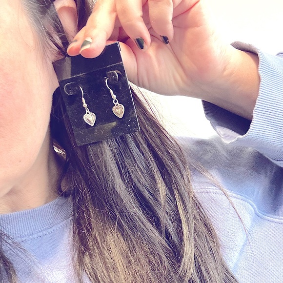 🆕Beautiful Antique Silver Textured Heart Charm Dangle Fishhook Earrings: L♥️VE - Picture 12 of 16